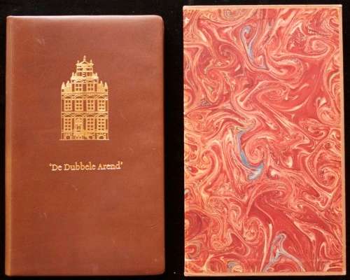 HET HUIS DE DUBBELE AREND `Suid-Afrika Huis` deur DR. W. PH. COOLHAAS - de luxe en geteken