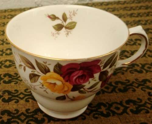 Crown Essex "Richmond Rose" Tea Duo