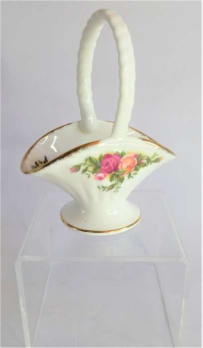 Royal Albert `Old Country Roses`Basket