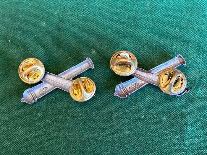 SWA ARTILLERY,OXIDISED SILVER COLLAR BADGE PAIR-PINS INTACT