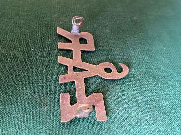 6 TH ZUID AFRIKAANS RUITERS TITLE-SHEET METAL - 2 LUGS -WORN 1915-18
