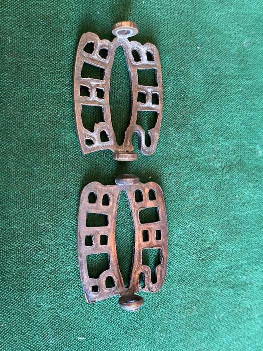 RAILWAYS AND HARBOURS BRIGADE TITLE PAIR-WORN DURING WW2 -LUGS INTACT