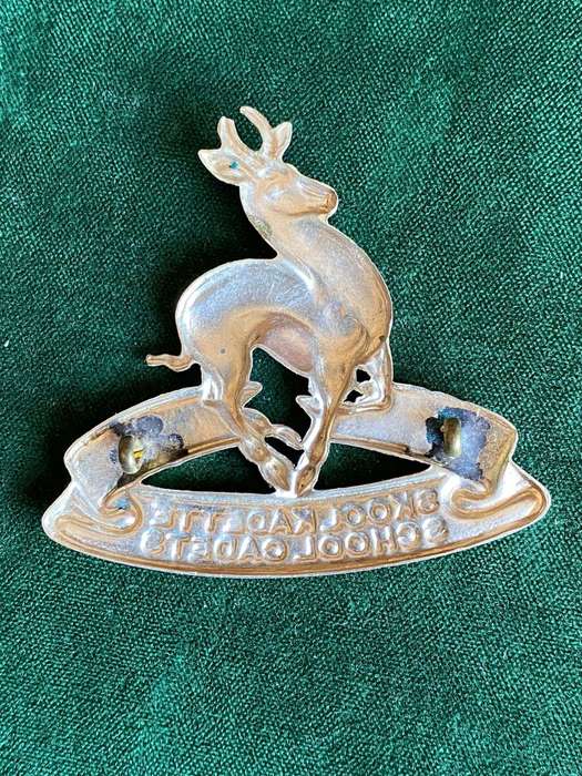 SA SCHOOL CADETS WHITE METAL CAP BADGE- 2 LUGS