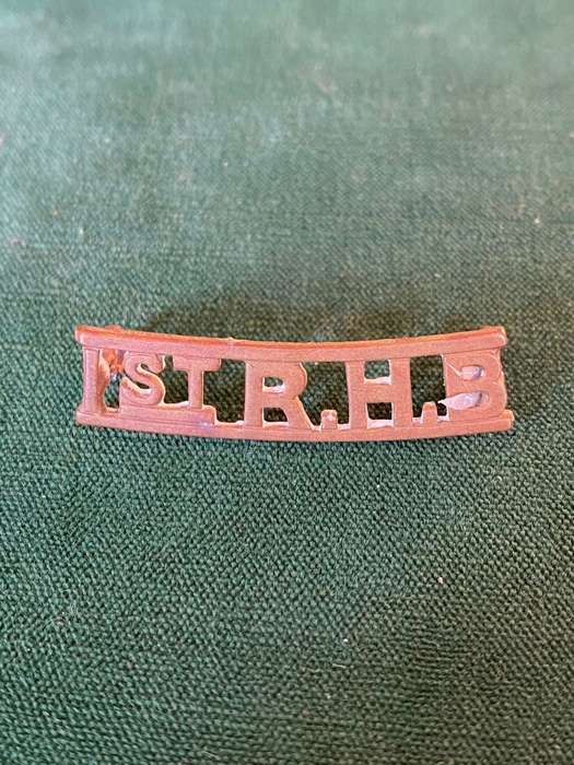 1ST RAILWAYS AND HARBOURS BRIGADE BRASS SHOULDER TITLE -WORN 1921-1929- 2 LUGS
