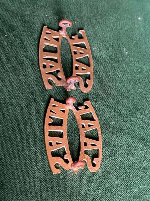 SAAF SHOULDER TITLE PAIR VARRIANT-WORN 1940'S-1950'S-LUGS INTACT