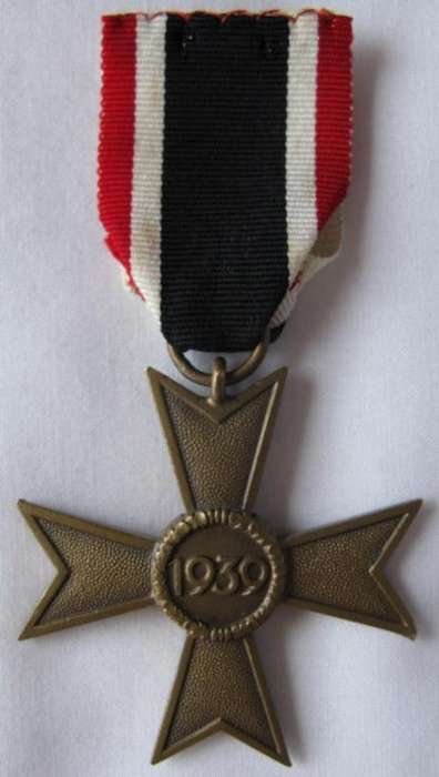 GERMAN WW2 WAR MERIT MEDAL CROSS,  2ND CLASS WITHOUT SWORDS 1939.