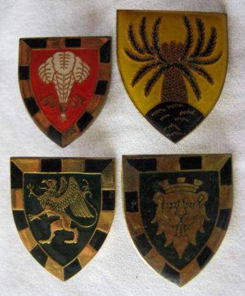 SA INFANTRY AFFILIATION FLASH BADGES.  PINS INTACT.
