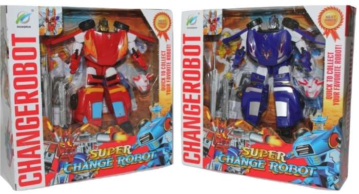 Super Change Transformer Robot Quickly Transforms Into a Car With Accessories