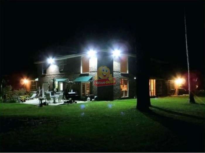60W LED SOLAR Flood Light with Remote Control, Solar Panel, 5m Cable, Waterproof & 1350 Lumens