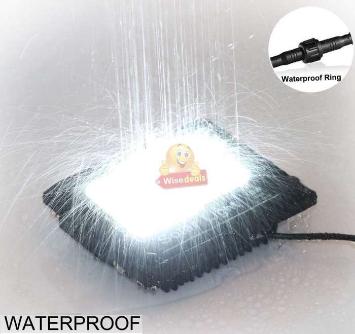 60W LED SOLAR Flood Light with Remote Control, Solar Panel, 5m Cable, Waterproof & 1350 Lumens