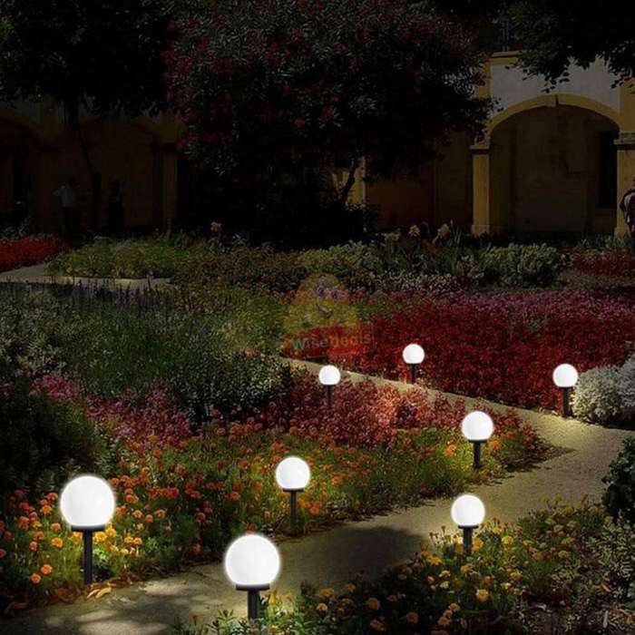 4 Piece SOLAR LED Waterproof Lights, 4 LIGHTS IN 1 BOX - START R1 ONLY