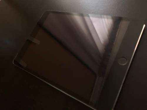 Apple iPad Mini 3 16GB (WiFi  Cellular) - Silver Please Read