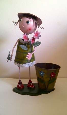 Funky Metal Garden Girl Ornament - 27cm x 15cm