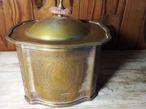 Vintage Silver Plate Tea Caddy?