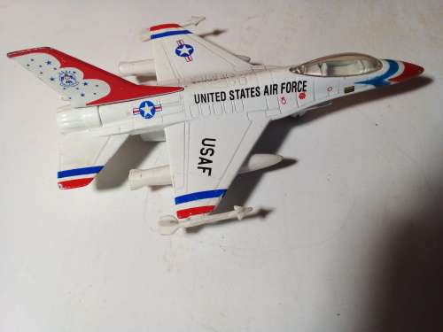 Diecast F 16 Falcon Jet 16cm