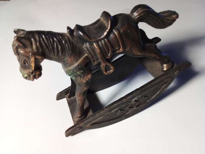 1970s Durham New York Greeting Corporation Metal Rocking Horse (SP020)