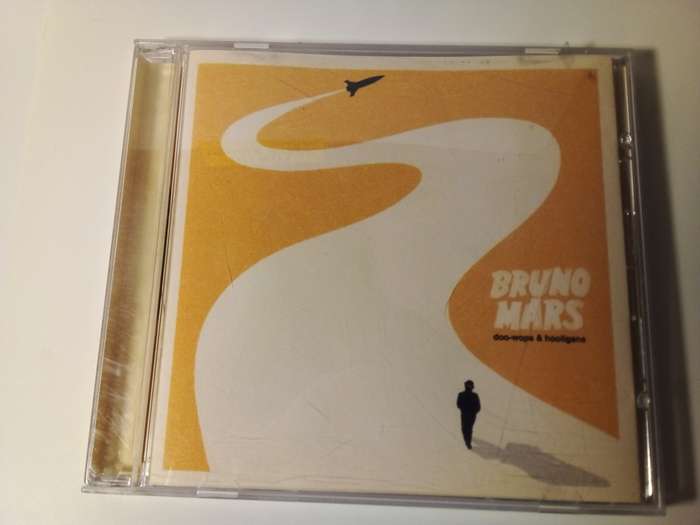 Bruno Mars Music CD (D32)