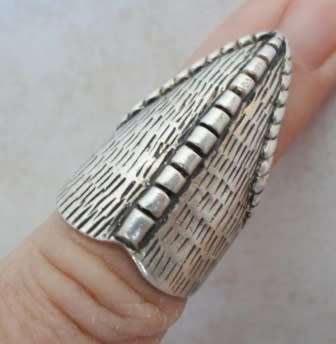AMAZING!! LARGE STERLING SILVER RING FANTASTIC DESIGN  SIZE K  8,4g WOW!! WOW!
