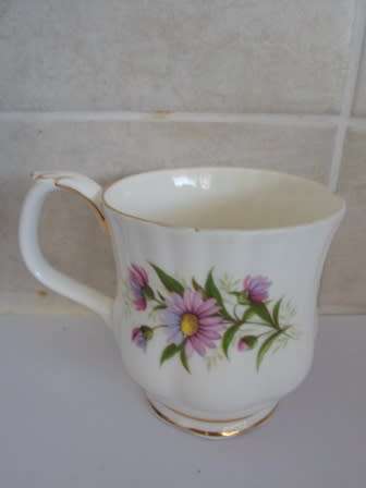 STUNNING!! ROYAL ALBERT "SEPTEMBER" FLOWERS OF THE MONTH COFFEE MUG WOW!! WOW!!