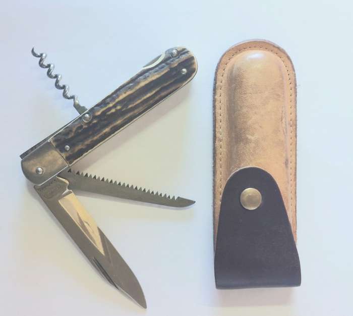 Amazing vintage Mikov stag horn hunting folder Value R2500