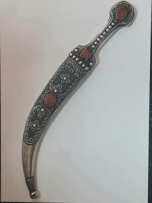 Spectacular Vintage Kurdish khanjar 800 silver & carnelian dagger 162,2g Value 3500