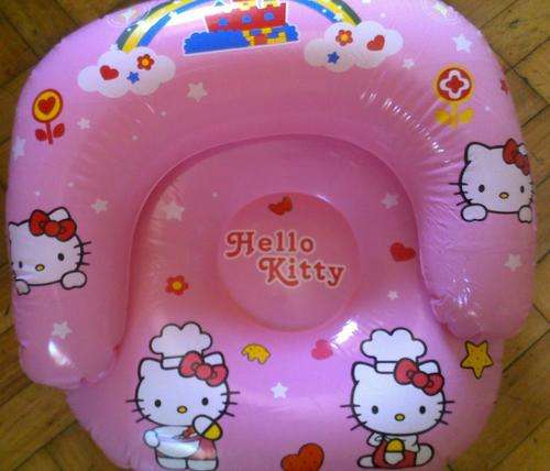 Stunning HELLO KITTY blow up chair!!!!
