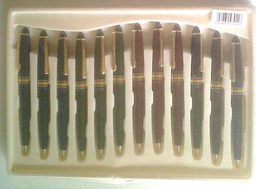 Ideal gift 12piece pen set!!!! Christmas is around the corner!!!!