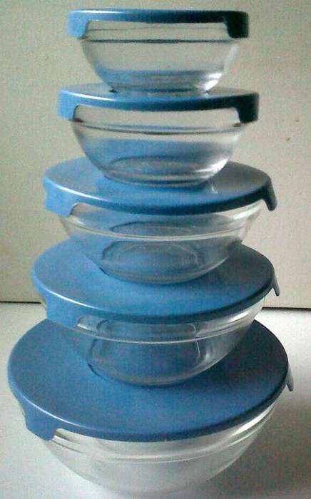 10 Piece glass set.