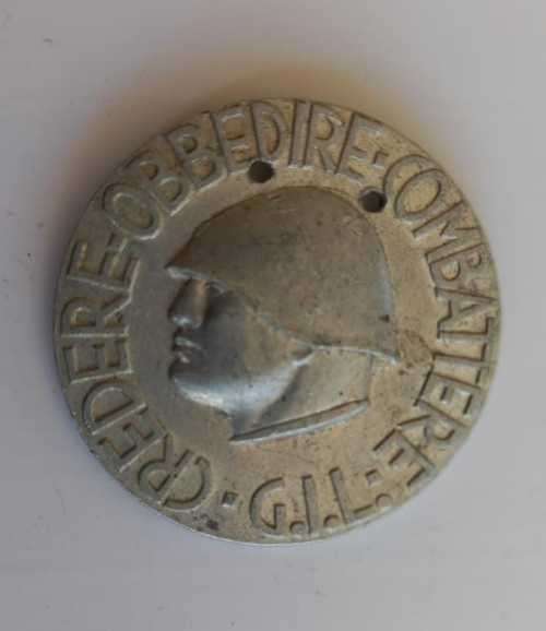 FASCIST MEDALLION --- MUSSOLINI