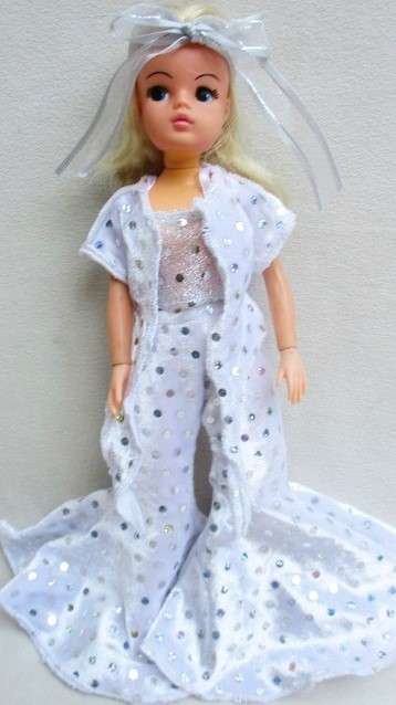 A VINTAGE 1979 ACTIVE SINDY DOLL!!