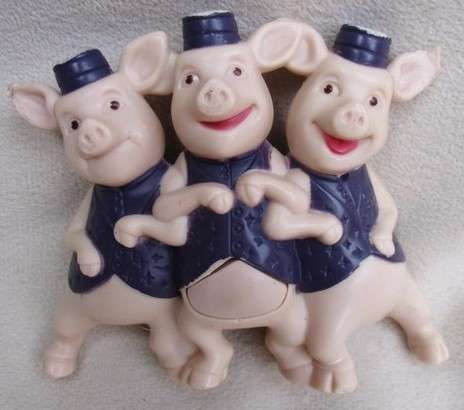 2010 McDONALDS THREE LITTLE PIGS FROM SHREK FOREVER!!