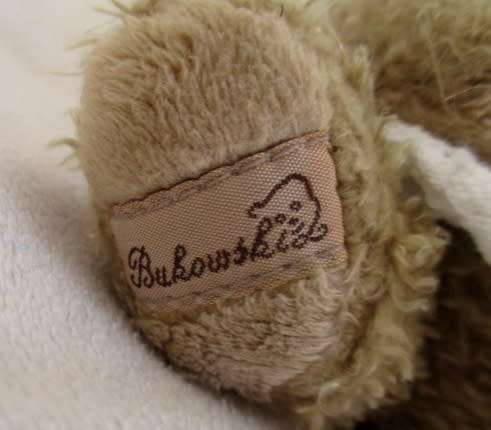 A HIGHLY COLLECTABLE SMALL SWEDISH BUKOWSKI DESIGN BEAR