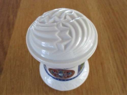 ELIZABETH ARDEN HOLDER FROM THE `BRYZANTIUM` SERIES