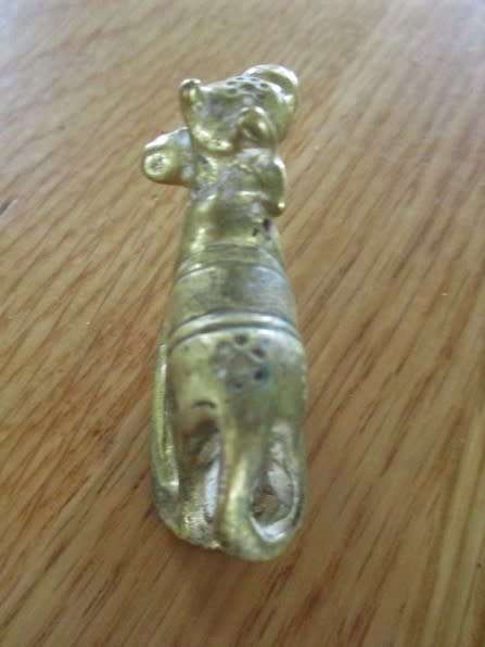 SO UNIQUE!! A VINTAGE, ORNATE KAMDHENU/NANDI COW WITH CALF FOR A SPECIAL PRINTER'S TRAY