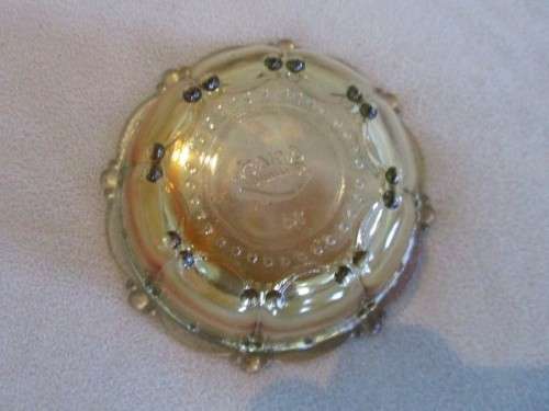 A SET OF SIX IRIDESCENT AMBER GLASS DESSERT BOWLS