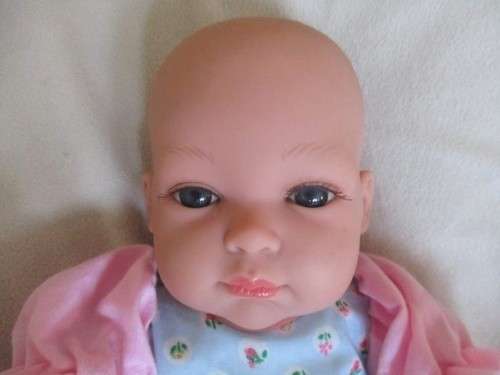 WHAT'S NOT TO LOVE ABOUT THIS CUTE FACE?  ADORABLE ARIAS BABY DOLL
