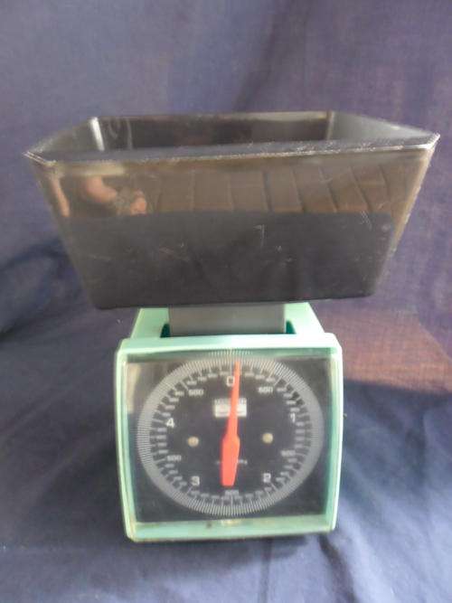 A LOVELY VINTAGE HANSON SCALE