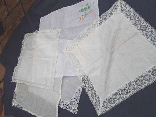 FIVE PRETTY VINTAGE HANKERCHIEFS!