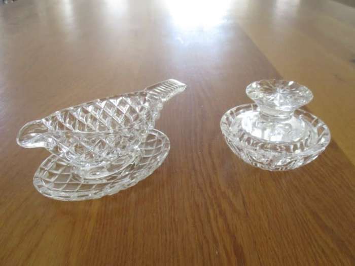EXQUITE SMALL CRYSTAL SAUCE BOAT AND LIDDED MINT DISH