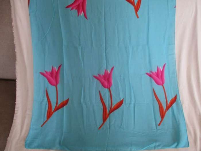 A LARGE DELICATE SHAWL/THROW - LOVELY COLOUR AND EXOTIC FLOWERS