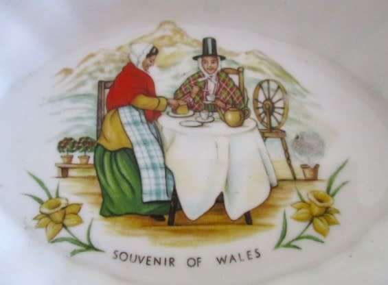 VINTAGE NORSTOCK, ENGLAND WELSH SOUVENIR TRINKET DISH
