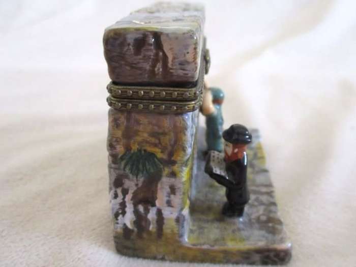 RARE - THE JACOB ROSENTHAL JUDAICA COLLECTION WAILING WALL (SIGNED YITZY ERPS) PORCELAIN CARD HOLDER