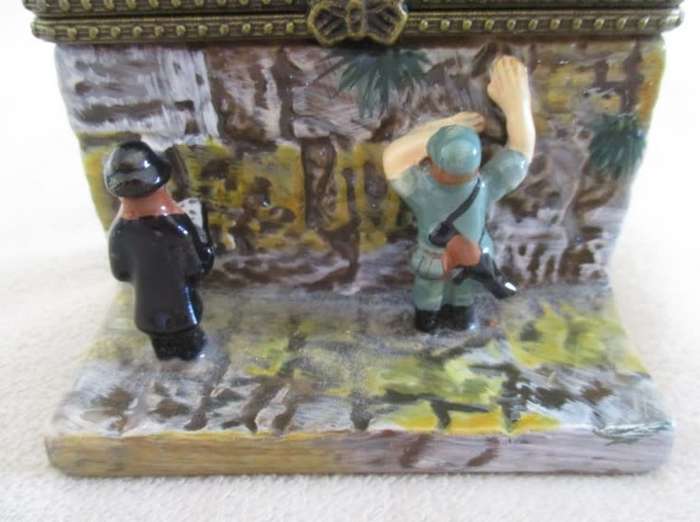 RARE - THE JACOB ROSENTHAL JUDAICA COLLECTION WAILING WALL (SIGNED YITZY ERPS) PORCELAIN CARD HOLDER