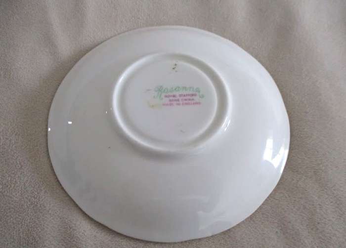 PRETTY ROYAL STAFFORD BONE CHINA SAUCER WITH STAND - ROSANNE