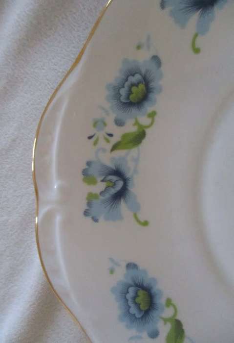 Lovely Queen Anne bone china cake server/plate
