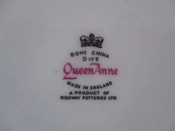 Lovely Queen Anne bone china cake server/plate
