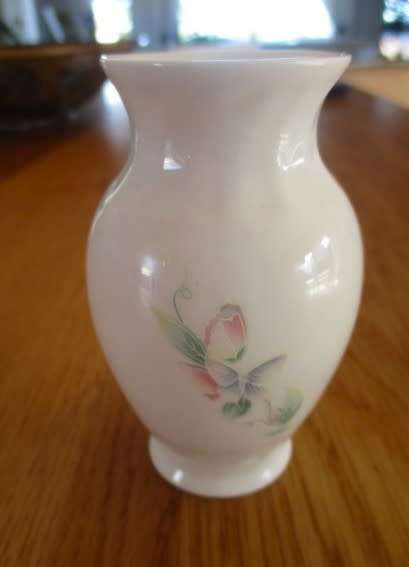 Relisted - Small vintage Aynsley fine bone china Little Sweetheart vase