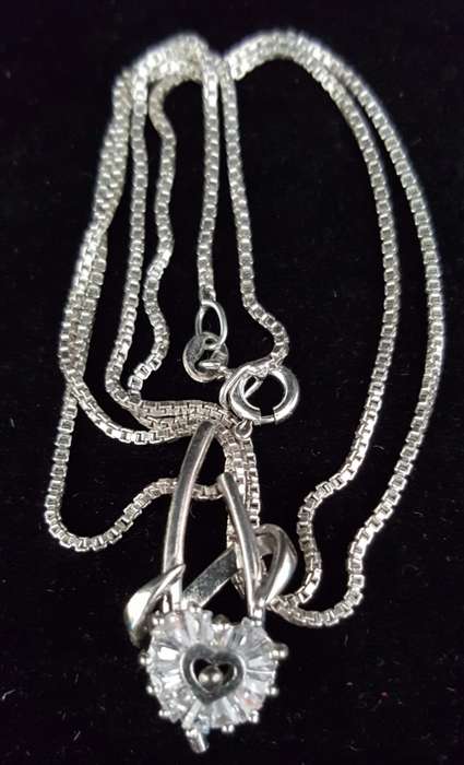 Sterling Silver chain with  heart  shape pendant set with Cz stone  in perfect condition