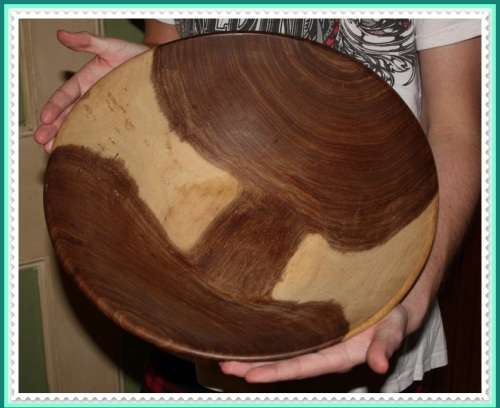 LOVELY LARGE WOODEN SALAD BOWL GREAT  FOR A SUMMER BRAAI AROUND THE POOL
