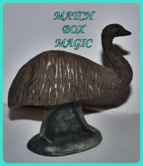 UNUSUAL  OLD AUSTRALIA SIGNED BY ARTIST AUSTRALIAN BIRD EMU  HAND PAINTED